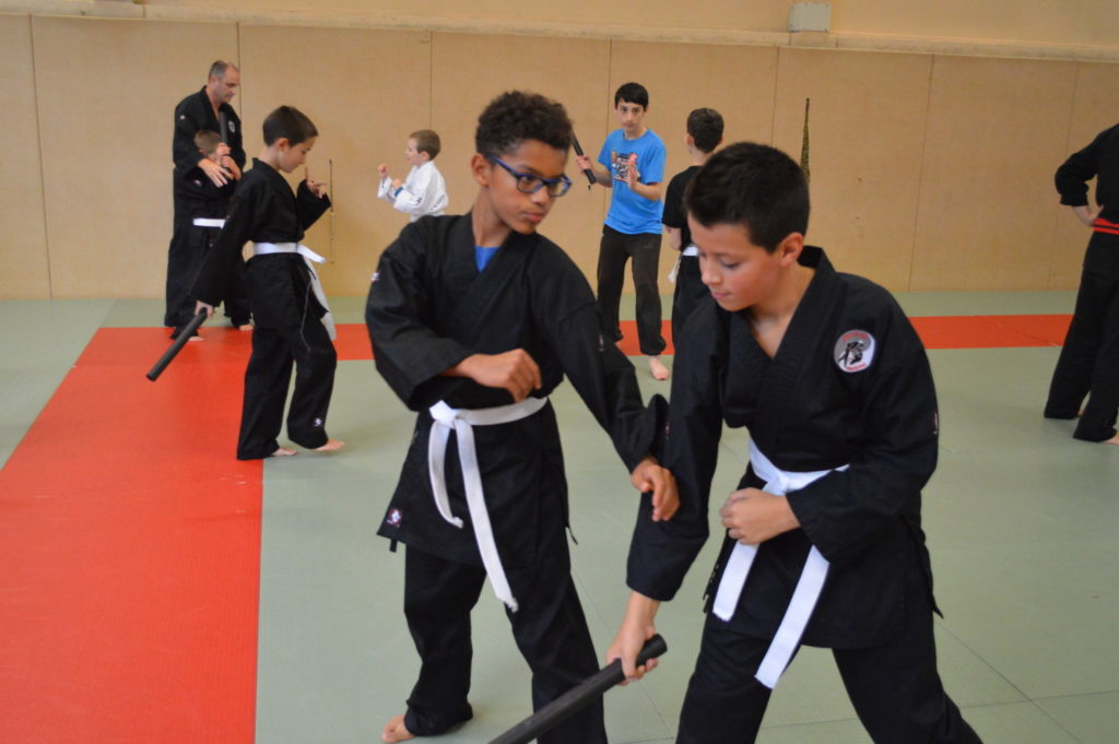 Entrainement enfant, défense contre batte